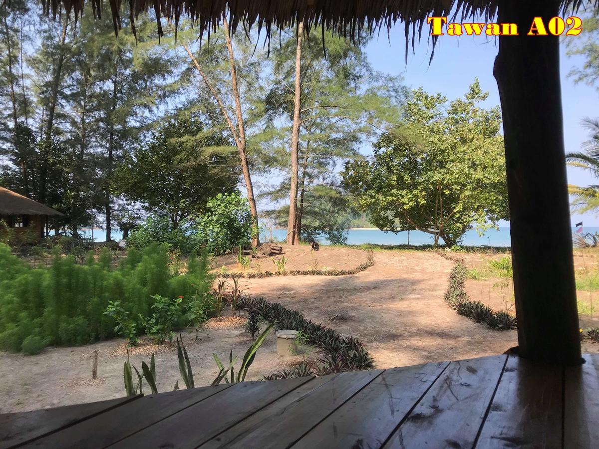 Tawan Bar And Bungalow Hotel Ko Phra Thong Exterior photo